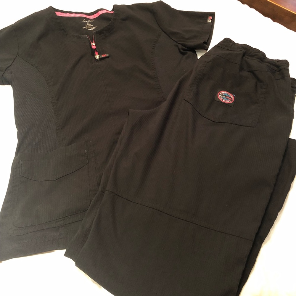 Koi scrubs